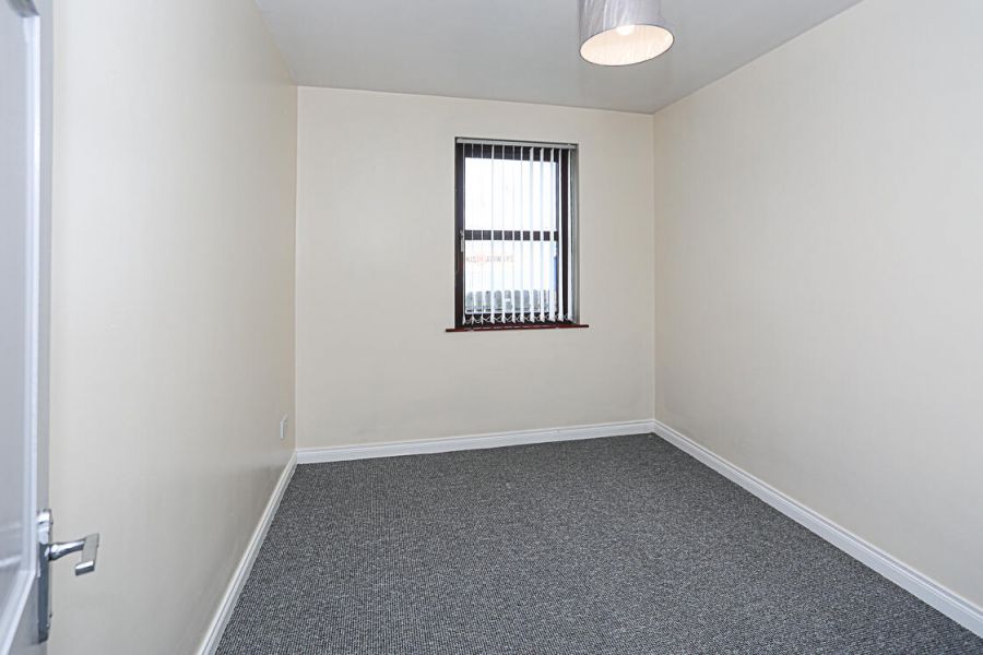 Flat 2 1A Inglewood Park