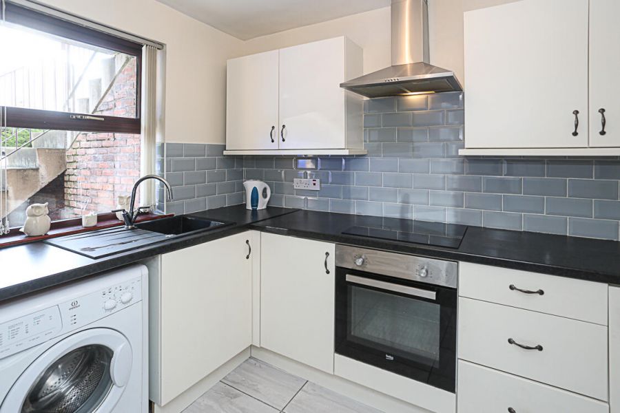 Flat 2 1A Inglewood Park