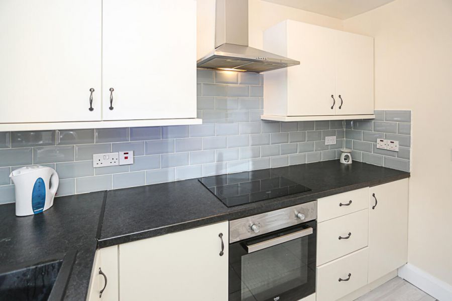 Flat 2 1A Inglewood Park