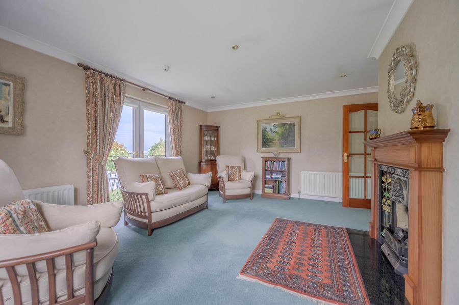 Apt 3 Farnham Lodge
