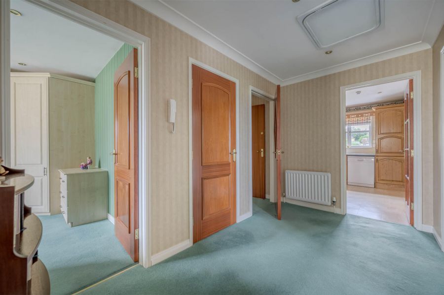 Apt 3 Farnham Lodge