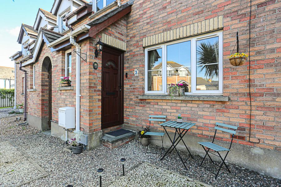 3 Jubilee Cottages