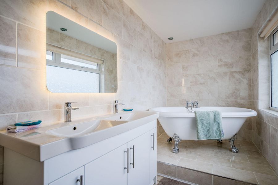 50 Cleland Park North