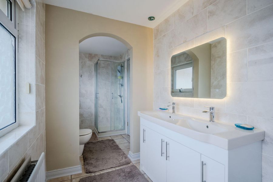 50 Cleland Park North