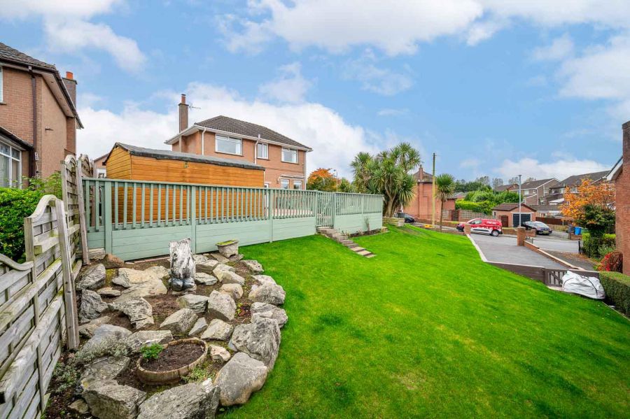 50 Cleland Park North