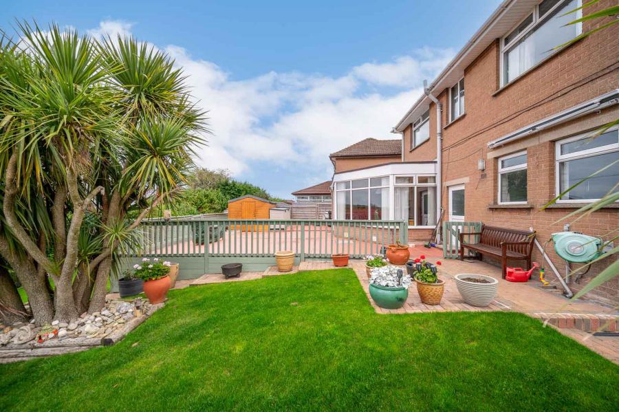 50 Cleland Park North