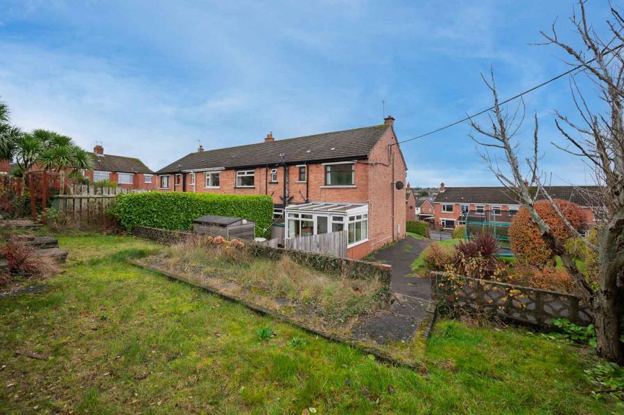 8 Silverstream Crescent