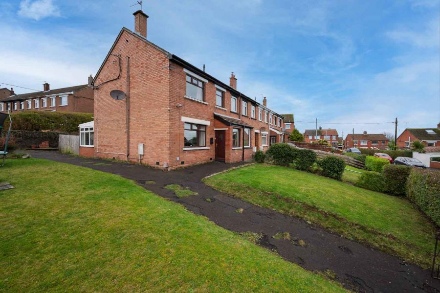 8 Silverstream Crescent