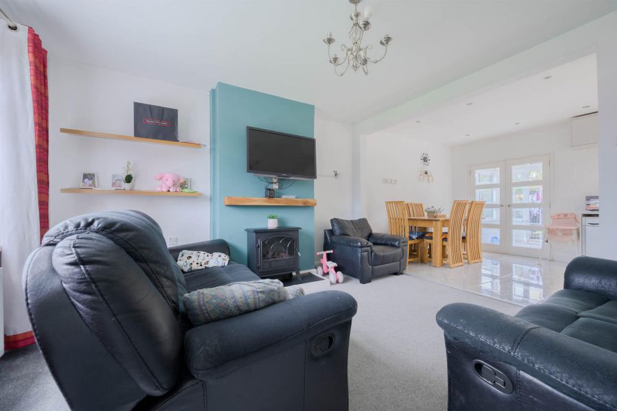 8 Silverstream Crescent