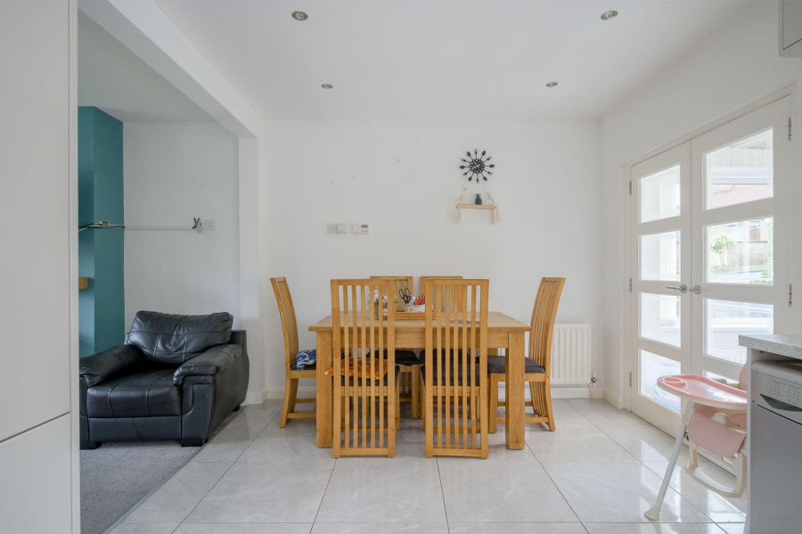 8 Silverstream Crescent