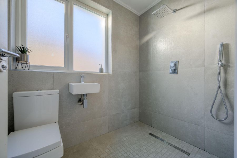 22 Towerview Crescent