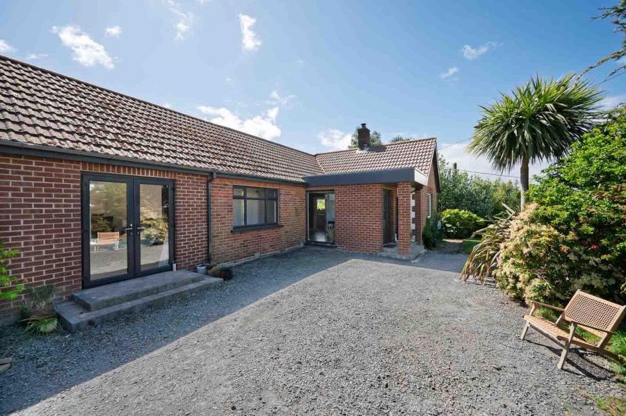 4 Grange Avenue