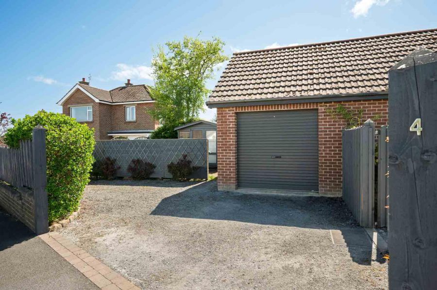 4 Grange Avenue