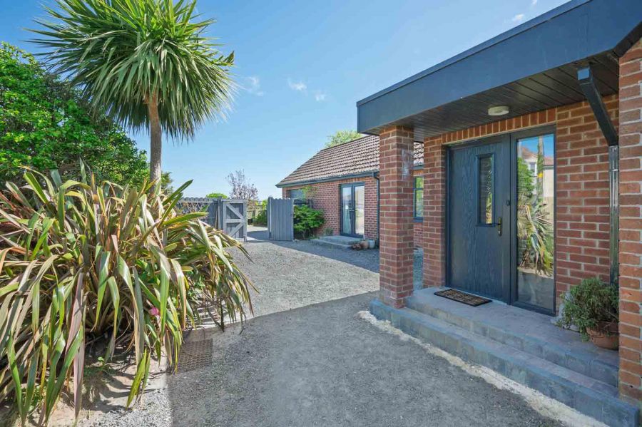 4 Grange Avenue