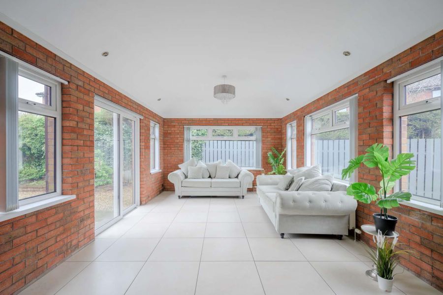 1 Lord Wardens Avenue