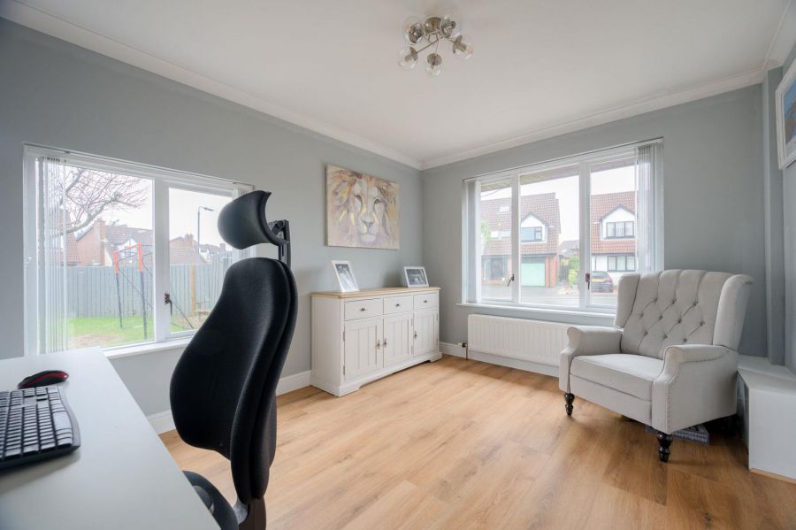 1 Lord Wardens Avenue