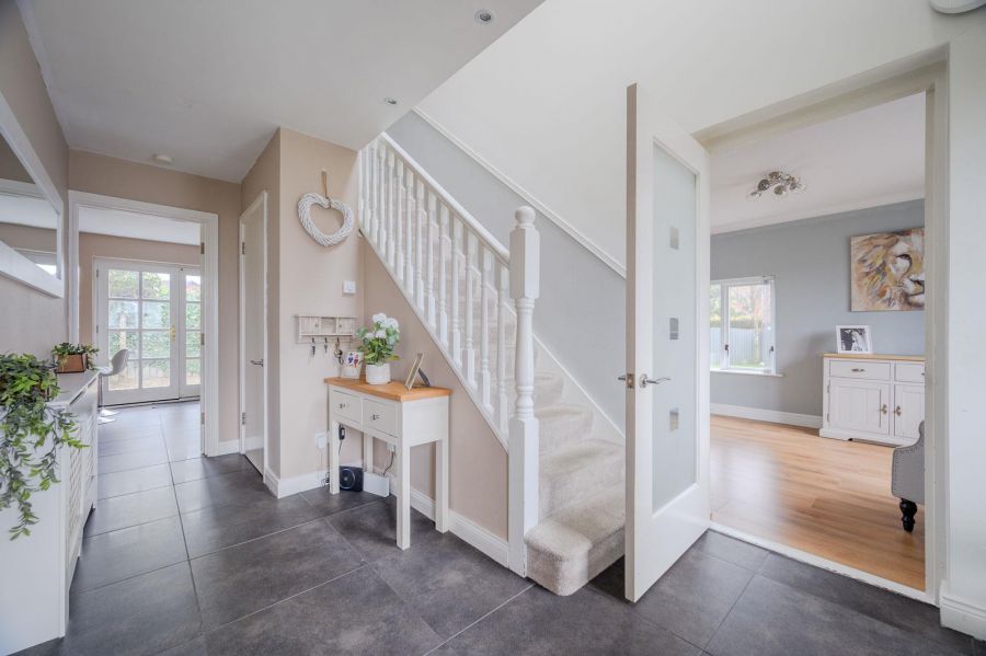 1 Lord Wardens Avenue