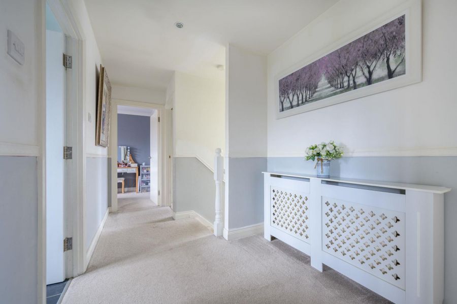 1 Lord Wardens Avenue