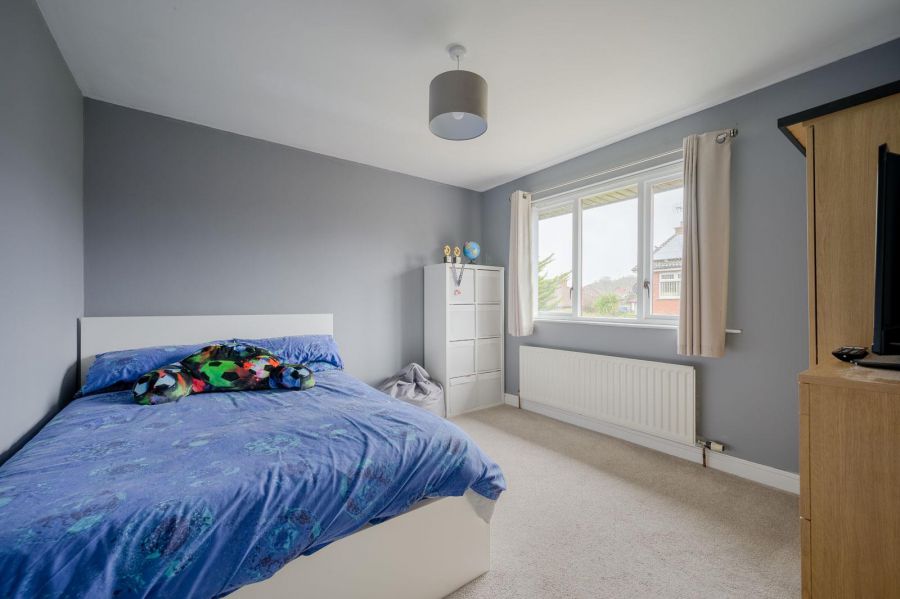 1 Lord Wardens Avenue