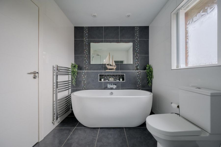 1 Lord Wardens Avenue