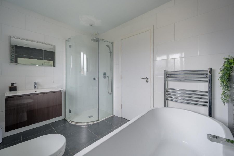 1 Lord Wardens Avenue