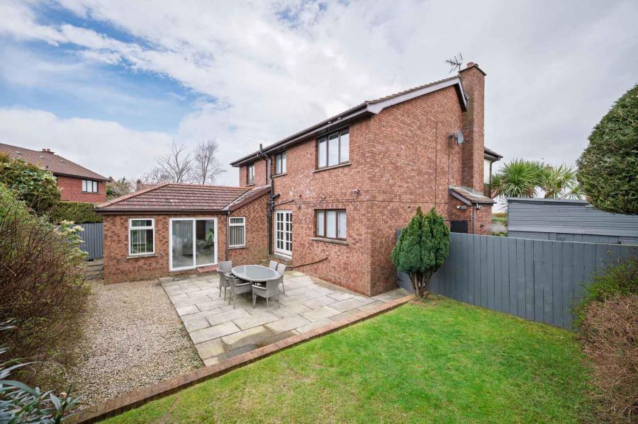 1 Lord Wardens Avenue