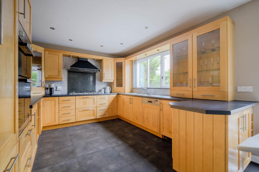 1 Lord Wardens Avenue