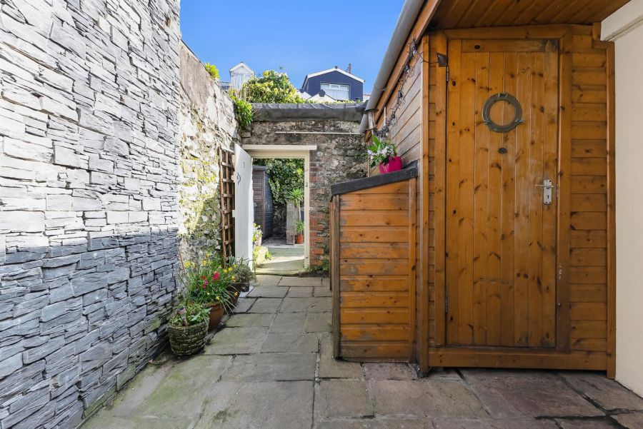 3 Carisbrooke Terrace