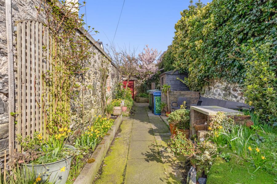 3 Carisbrooke Terrace