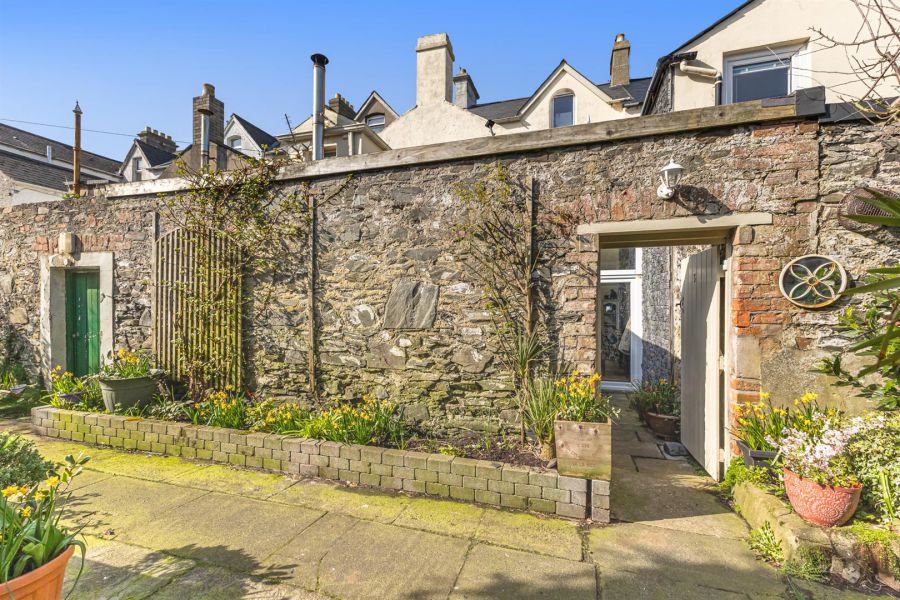 3 Carisbrooke Terrace