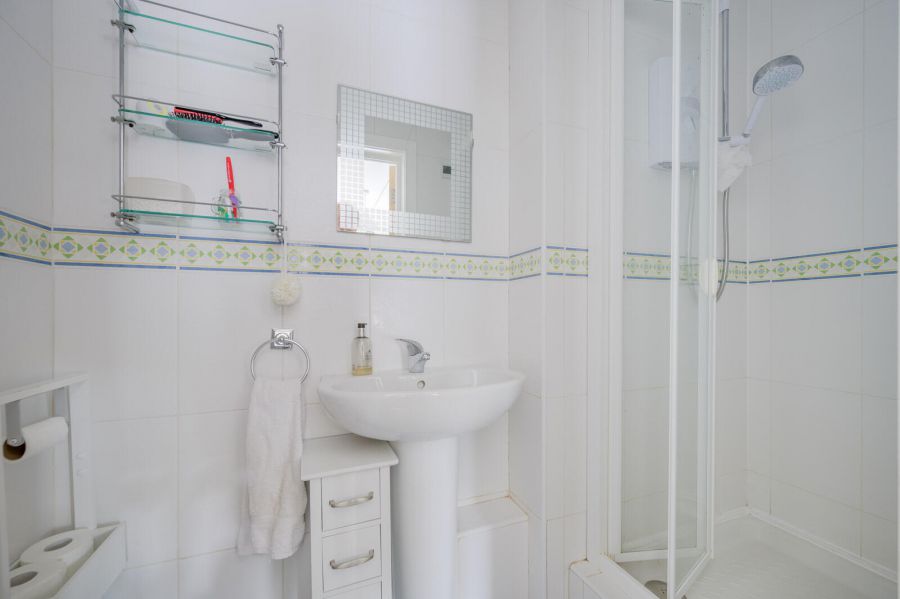 2 Knockmarloch Manor