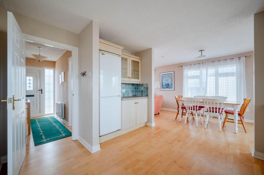 12A Andrews Shorefield