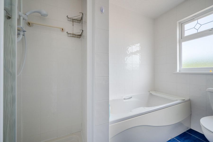 12A Andrews Shorefield