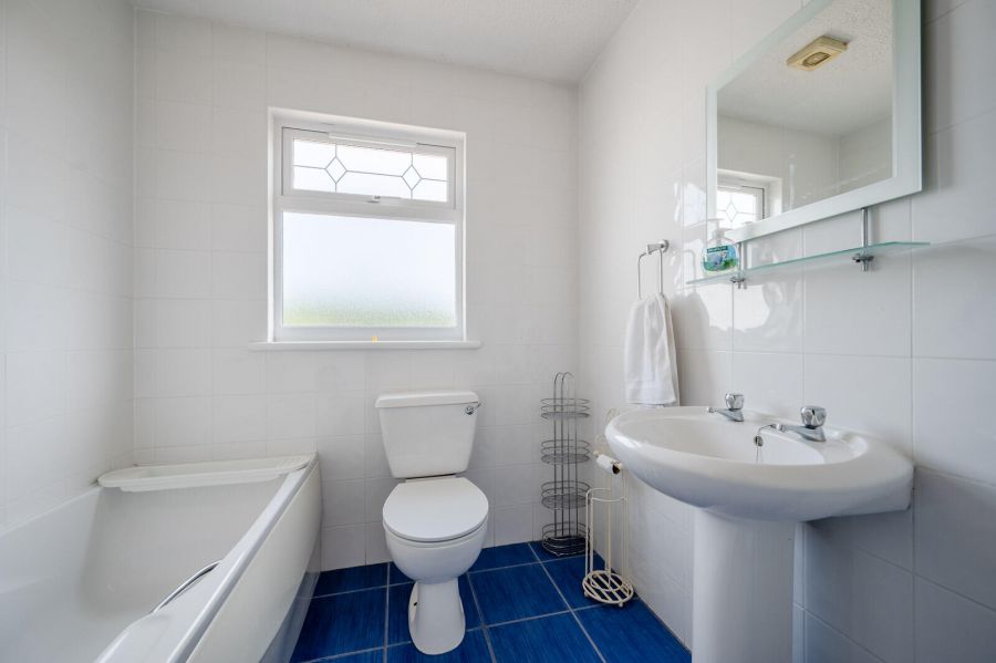 12A Andrews Shorefield