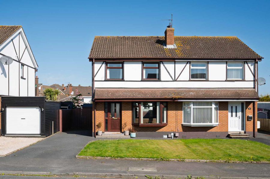 119 Towerview Crescent