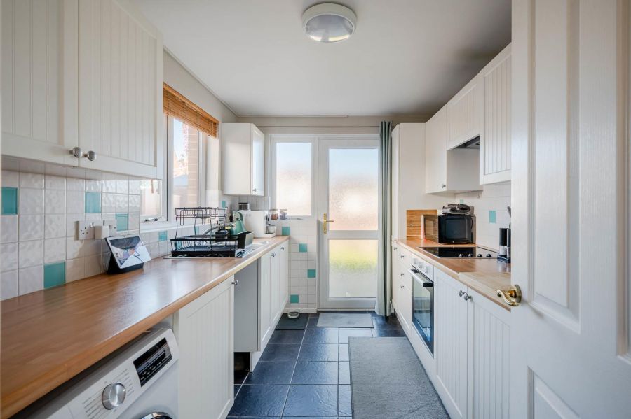 119 Towerview Crescent