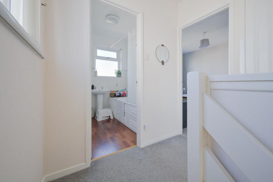 119 Towerview Crescent