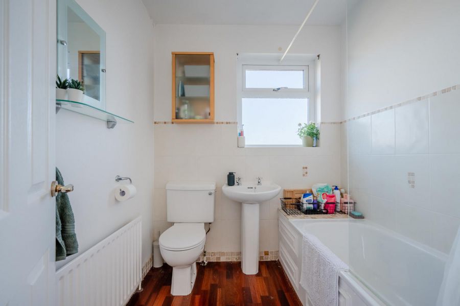 119 Towerview Crescent