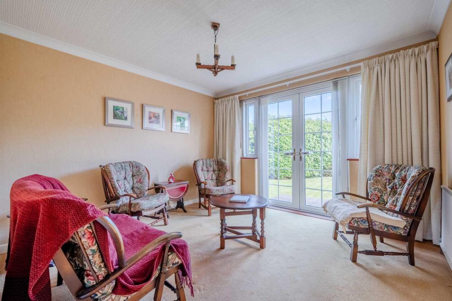 16 Cotswold Drive