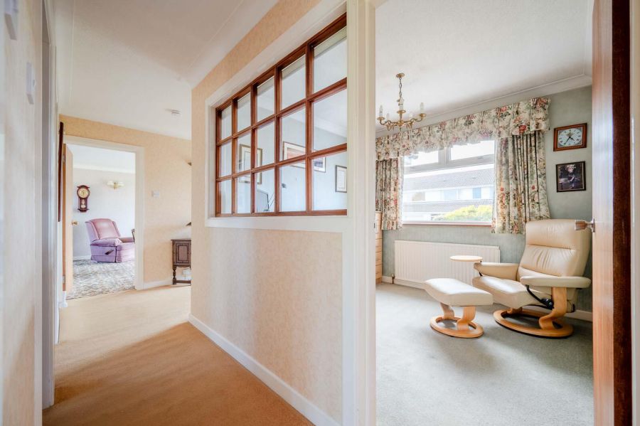16 Cotswold Drive