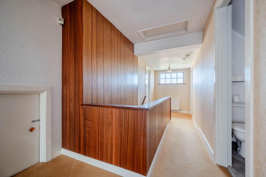 16 Cotswold Drive