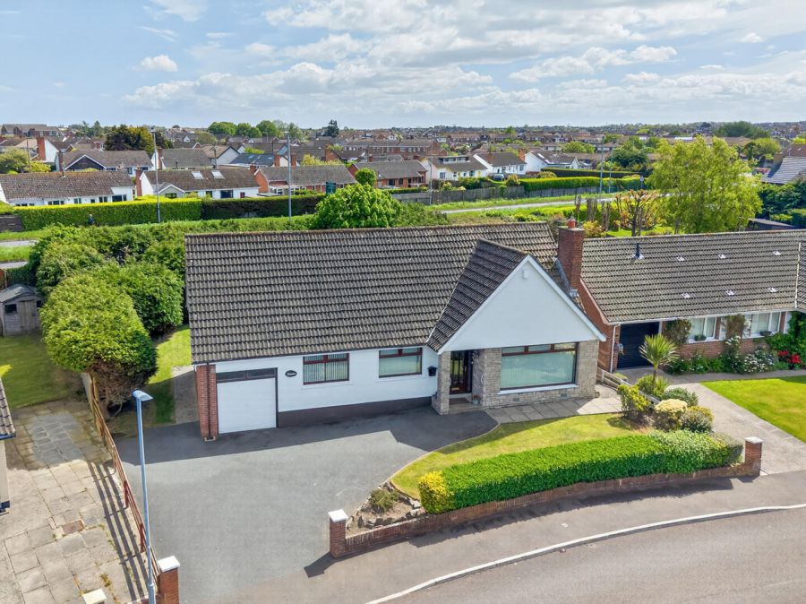 16 Cotswold Drive