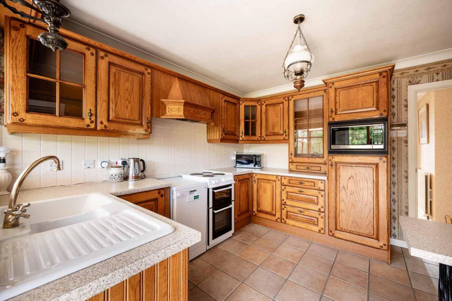 16 Cotswold Drive