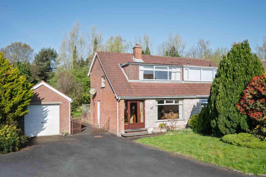 64 Lynne Crescent