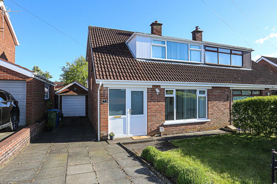 9 Lynne Crescent