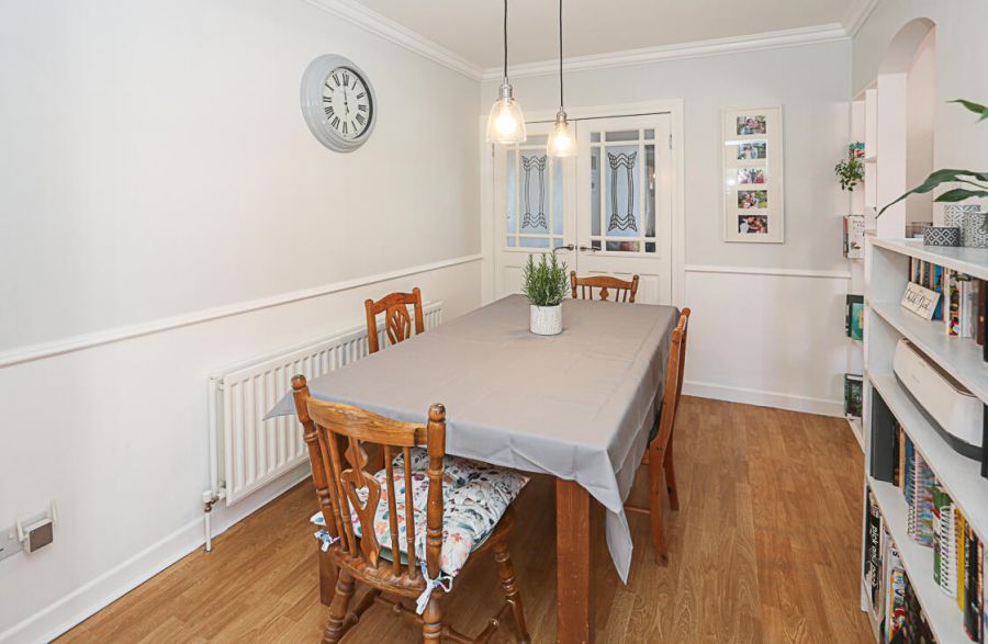 9 Lynne Crescent