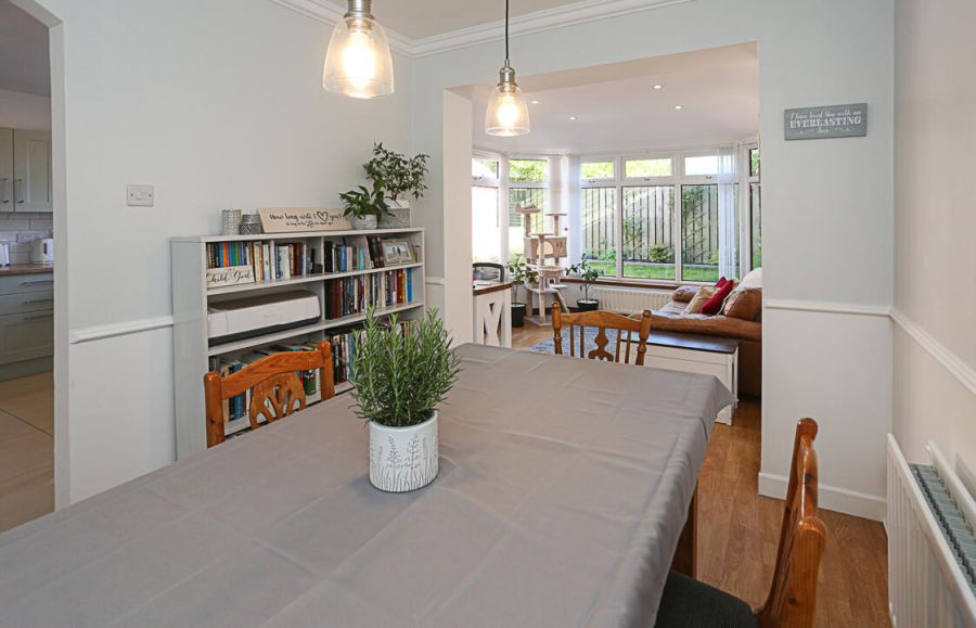 9 Lynne Crescent