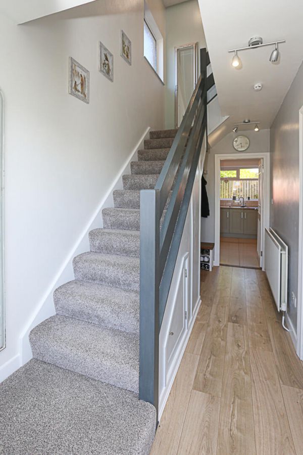 9 Lynne Crescent