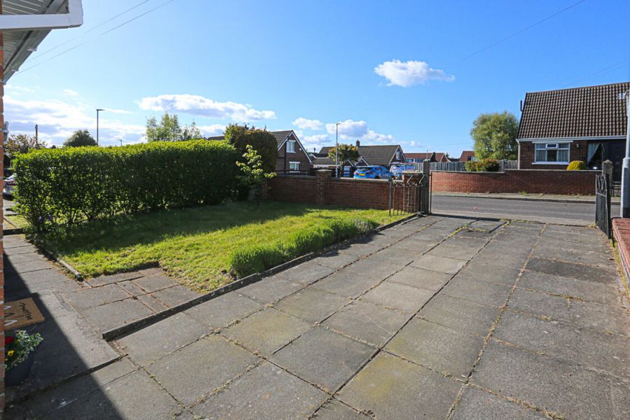 9 Lynne Crescent