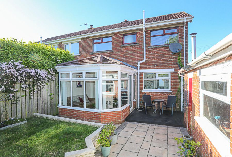 9 Lynne Crescent